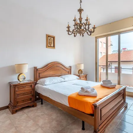 Bilocale Fronte Mare E Parcheggio Privato *