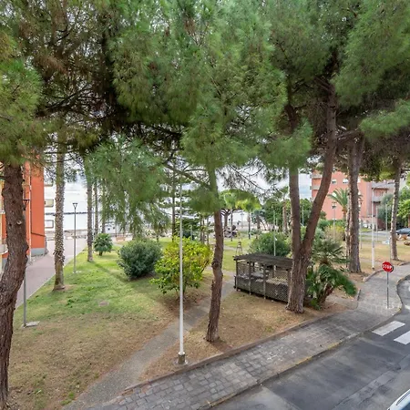 Bilocale Fronte Mare E Parcheggio Privato Appartement *
