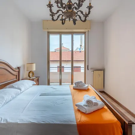 Bilocale Fronte Mare E Parcheggio Privato Daire