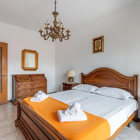 Bilocale Fronte Mare E Parcheggio Privato Daire *