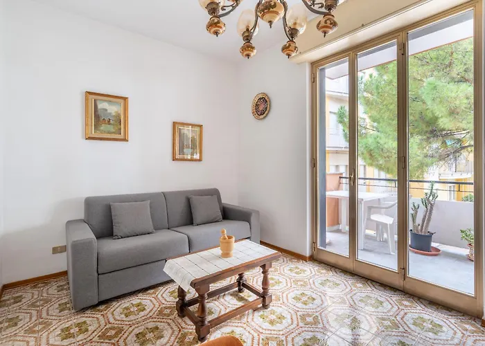 Bilocale Fronte Mare E Parcheggio Privato Apartman